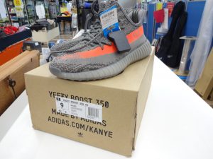 再販  イージーブースト 350 V2  ゼブラ 発売日は  6月24日オンラインでも発売！V2入荷☆