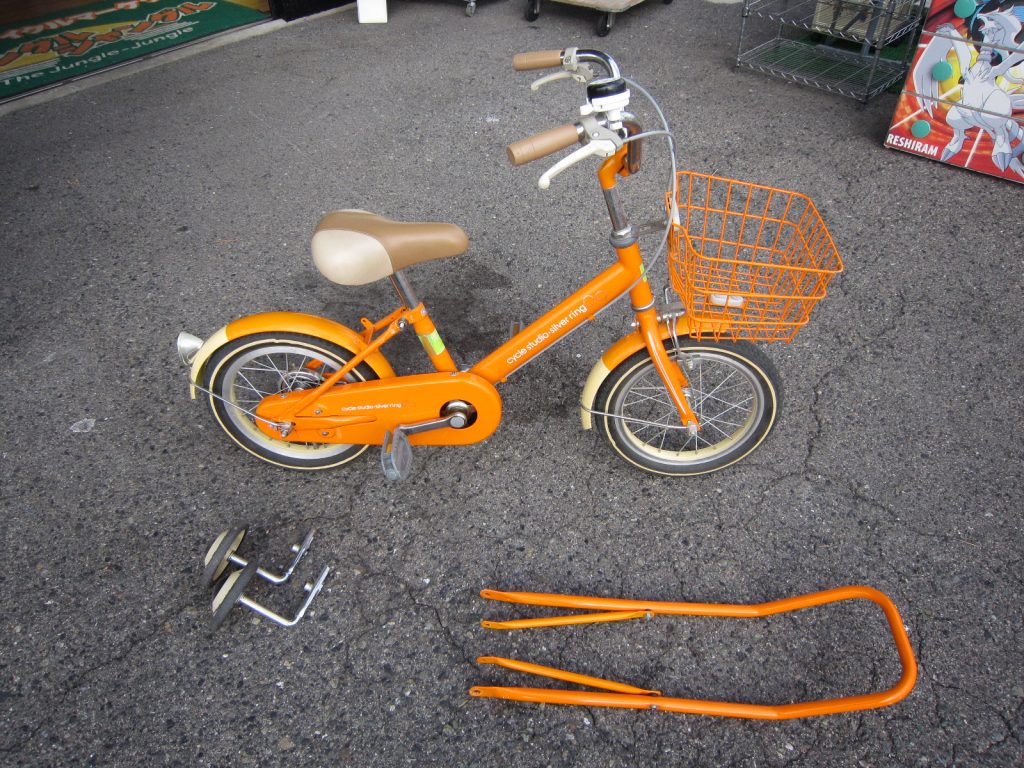 子供用自転車を探すならジャングルジャングル和泉大型良品館!!