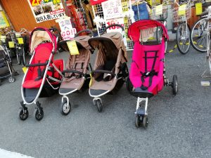 スポーティな３輪ベビーカー ジャングルジャングル深井店に続々入荷中♪