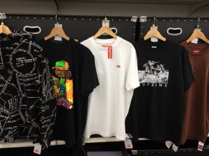 ジャングルジャングル和歌山店　シュプリームの買取で地域一番目指して奮闘中！