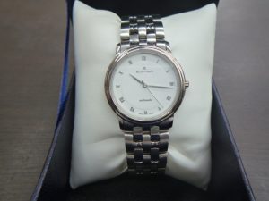最古の腕時計メーカー　ブランパンの腕時計をお譲り頂きました。