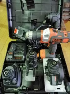 これからDIYを初めて見ようという方にオススメ♪ブラックアンドデッカー工具セット入荷♪