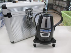 シンワ　レーザー墨出し器入荷　電動工具もジャングルジャングル岸和田和泉インター店
