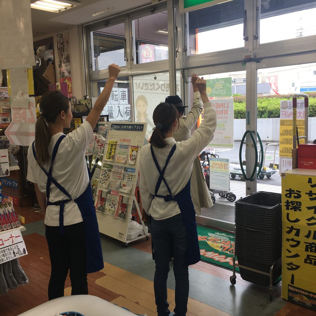 さらばＫ店長！！夏物衣料品最大50％OFFセール中なのに、行ってしまう。