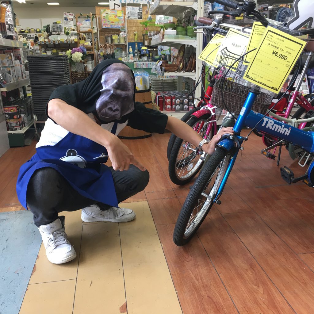 折りたたみ自転車大量入荷！！夏物家電、不用品、ブランド品買取致します！！リサイクルショップ　ジャングル・ジャングル岸和田店