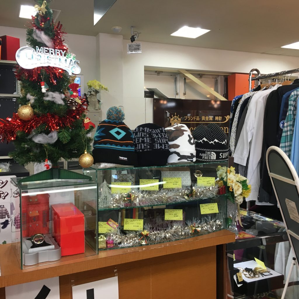 ジャングルジャングル岸和田店　Xmasモード全開！！ブランド品高価買取致します！！不用品買取いたします！！総合リサイクルショップジャングル・ジャングル岸和田店！！