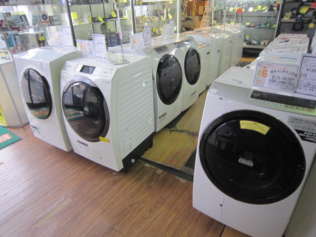 ドラム式洗濯機取り揃ってます。洗濯機の買い替えならジャングルジャングル和泉大型良品館