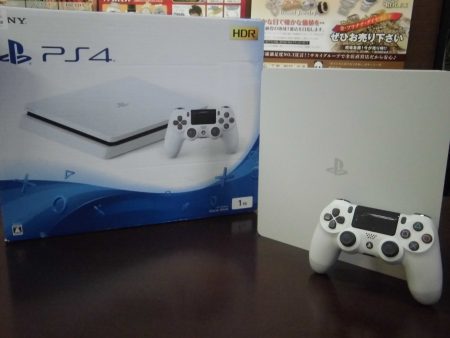 白いＰＳ４本体 入荷しました【貝塚店】