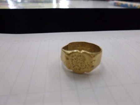 純金の指輪が驚きの価格に！金を売るならジャングルジャングル