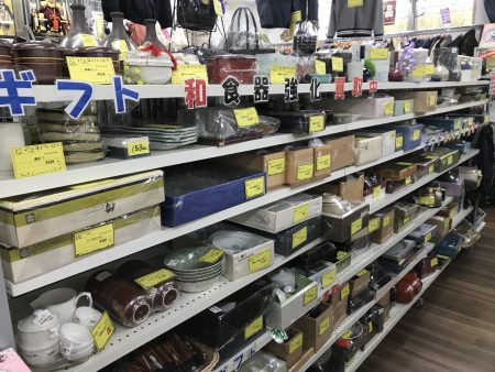 ギフト食器高価買取中です 【サカイ石津店】