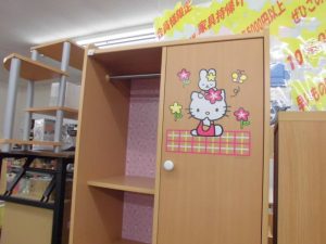 なぜか、キティが集まってくる・・・？？　【守口店】