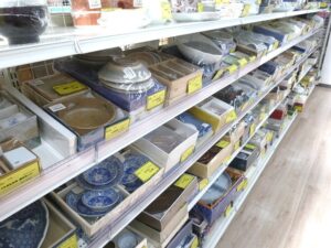 和食器や漆器、花瓶、花器、置物などのコーナー拡張！！岸和田和泉インター店