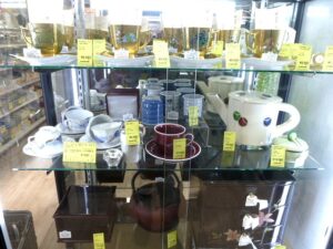 和食器や漆器、花瓶、花器、置物などのコーナー拡張！！岸和田和泉インター店