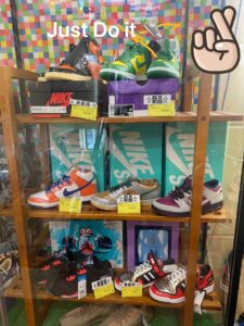 【岸和田店】スニーカー販売中👟👟👟