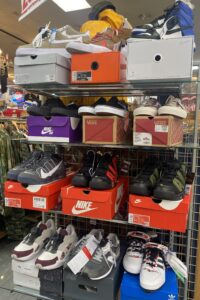 【岸和田店】スニーカー販売中👟👟👟