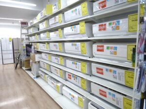 新生活に向けて売場にエアコンを大量補充しました！岸和田和泉インター店