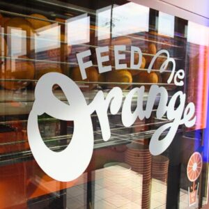 生絞りオレンジジュース　Feed Me Orange設置されました!!【岸和田インター店】