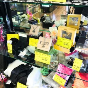 ブランド品　お待ちしています。【堺初芝店】